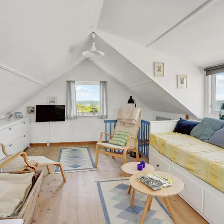 Gemütliches Haus Mit 1 Schlafzimmer In Ferienhaus