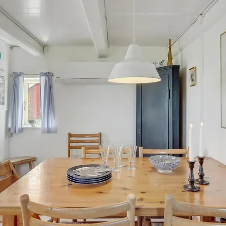 Gemütliches Haus Mit 1 Schlafzimmer In