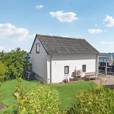 1 Værelses Hyggelig Bolig I Feriehus